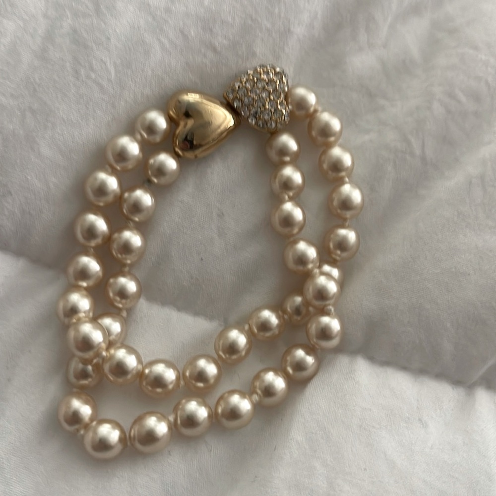 JOAN RIVERS double heart pearl bracelet